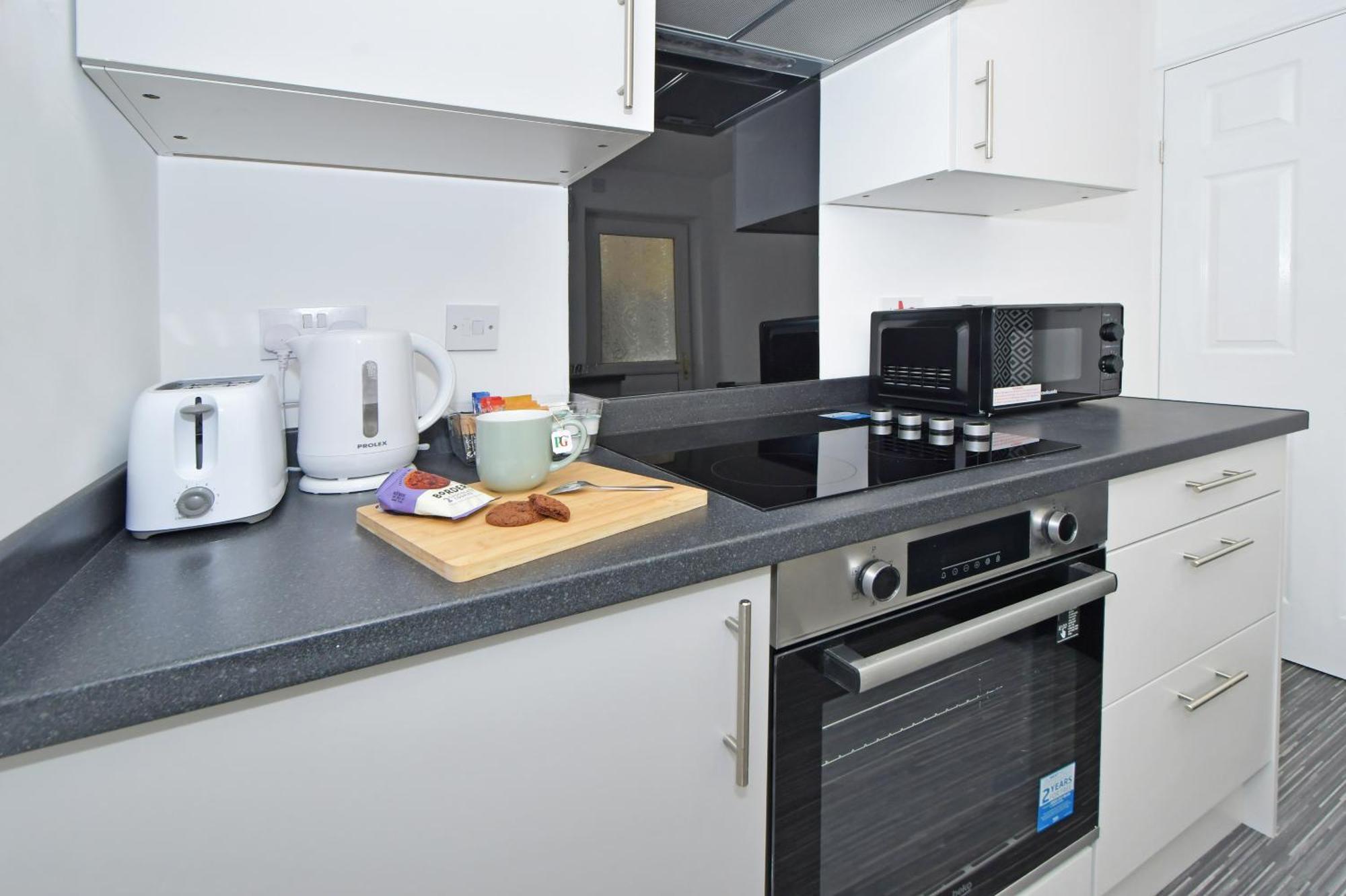 Sapphire Apartments By Yourstays - Luxury 2 Bedroom Apartments In 克鲁 外观 照片